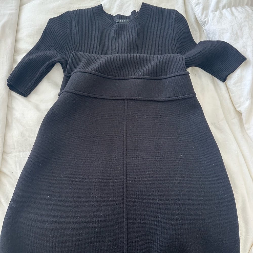 Theory ribbed short sleeve sweater dress- wool